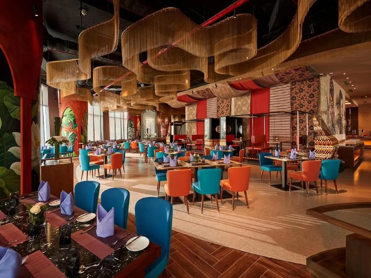 Panorama Lyn Beachfront Apartment Nha Trang